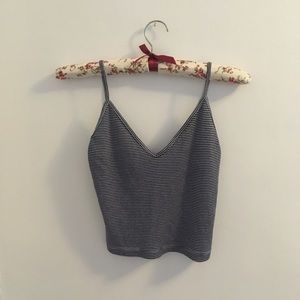 Brandy Melville cropped v neck tank top